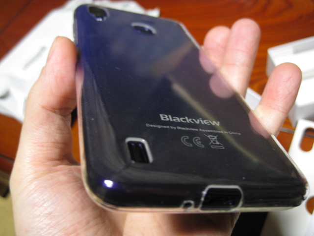 dorublog | ネットで激安？スマホを購入してみました Blackview A60 Pro 開封 レビュー 評価 ブラックビュー 箱開封 裏面 simカード 取り外し方法 smartphone スマートフォン 安いスマホ